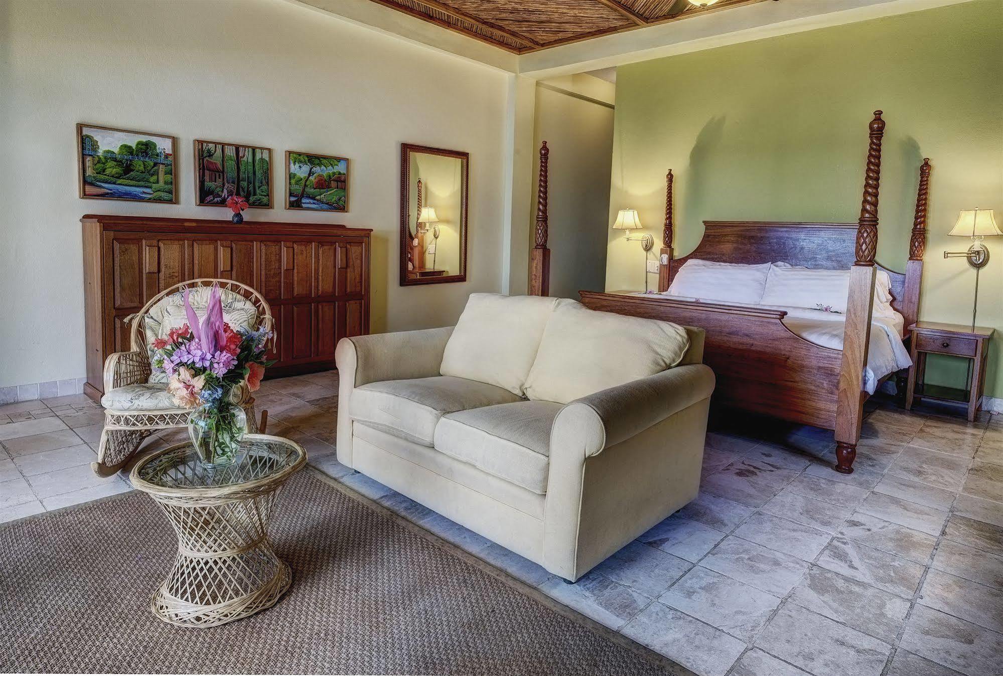 Almond Beach Resort At Jaguar Reef Hopkins Kültér fotó