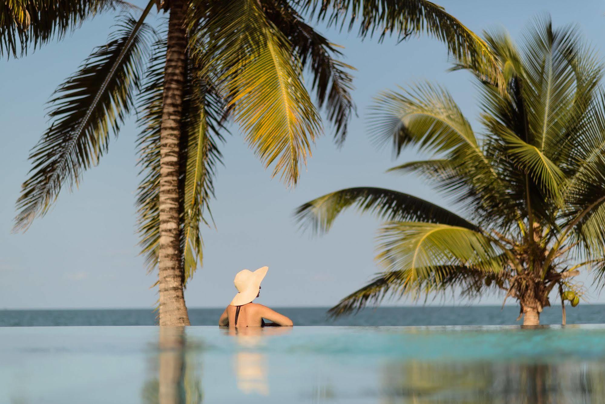 Almond Beach Resort At Jaguar Reef Hopkins Kültér fotó