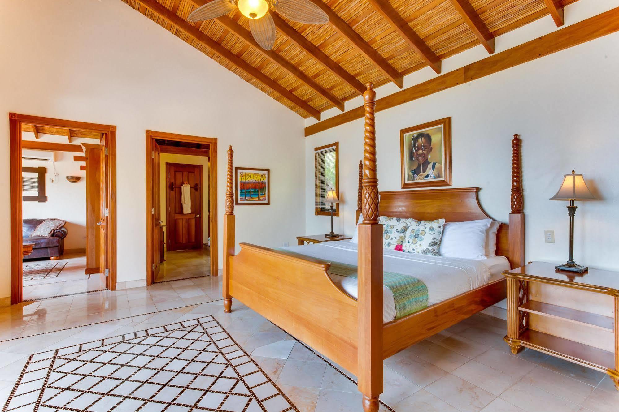 Almond Beach Resort At Jaguar Reef Hopkins Kültér fotó