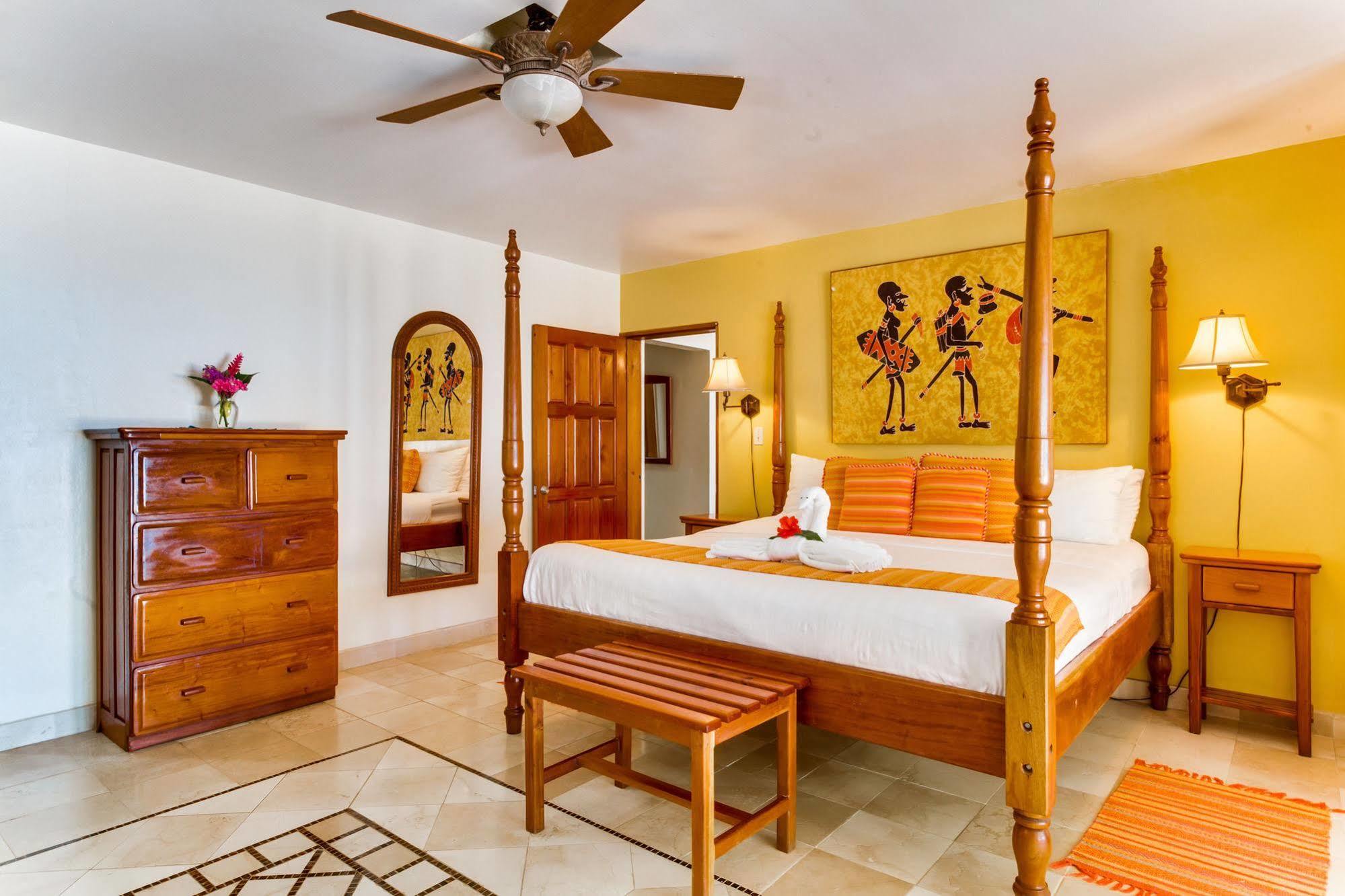 Almond Beach Resort At Jaguar Reef Hopkins Kültér fotó