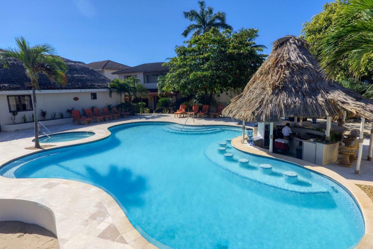 Almond Beach Resort At Jaguar Reef Hopkins Kültér fotó