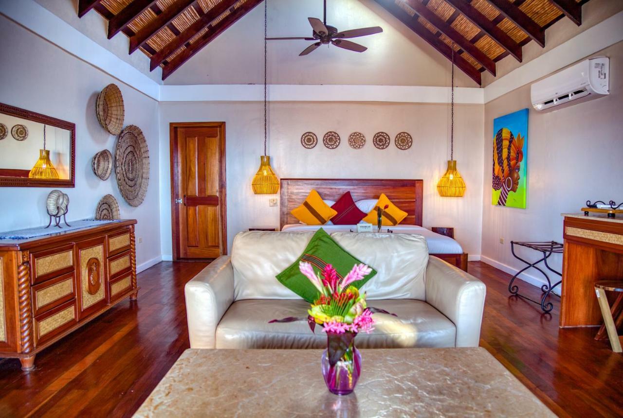 Almond Beach Resort At Jaguar Reef Hopkins Kültér fotó
