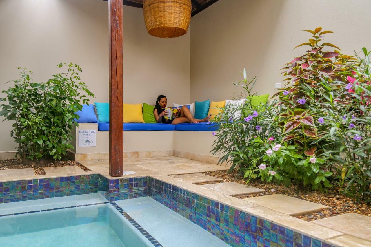 Almond Beach Resort At Jaguar Reef Hopkins Kültér fotó